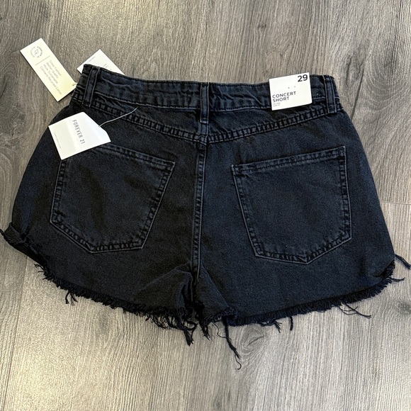 🔥Forever 21 Dark Black Denim Jean Shorts size 29 NWT - Picture 4 of 7